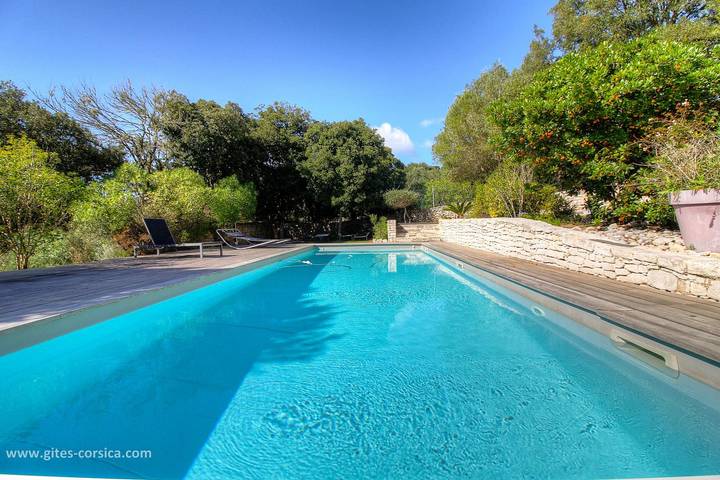 Gîte für 4 Personen, mit Pool und Garten in Bonifacio