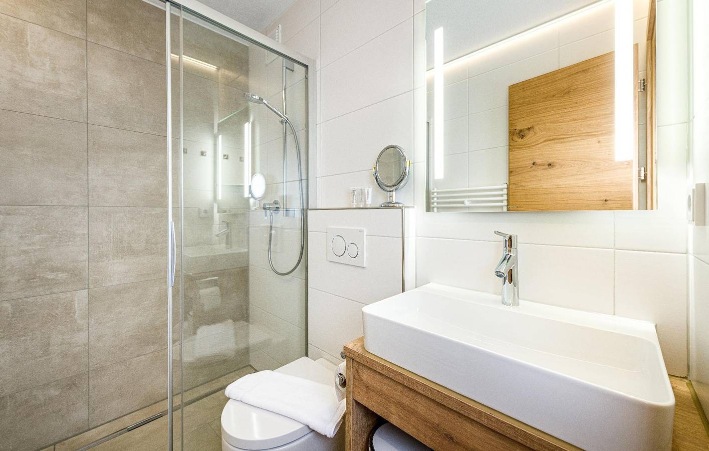 Doppelzimmer, Komfort, Kurzaufenthalt in Steeg, Allgäuer Alpen (Österreich)