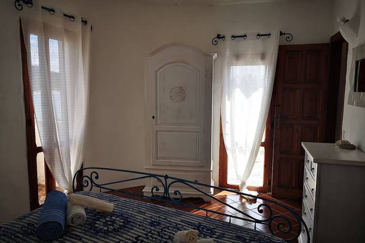 Semi-detached seafront terraced house with private garden Iun P5807 Villino 1. in Villaggio Mandorli, Villasimius