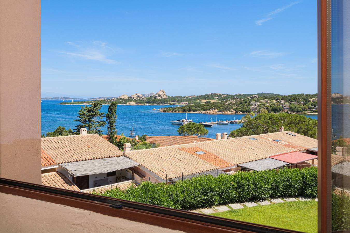 Ferienhaus 'Vista Sul Blu - Costa Smeralda' mit Meerblick, Gemeinschaftspool und Wlan in Baja Sardinia, Arzachena