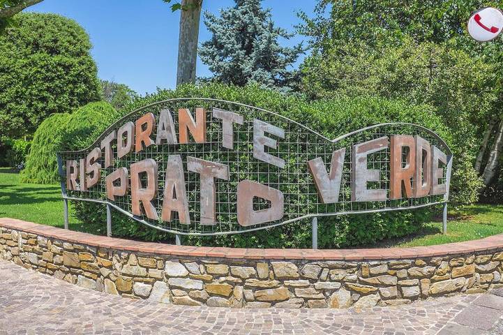 Appartamento intero, House Gelsomino in Tuscany (Lucca) with Pool, garden and spectacular  sea view in Lucca, Riviera Toscana