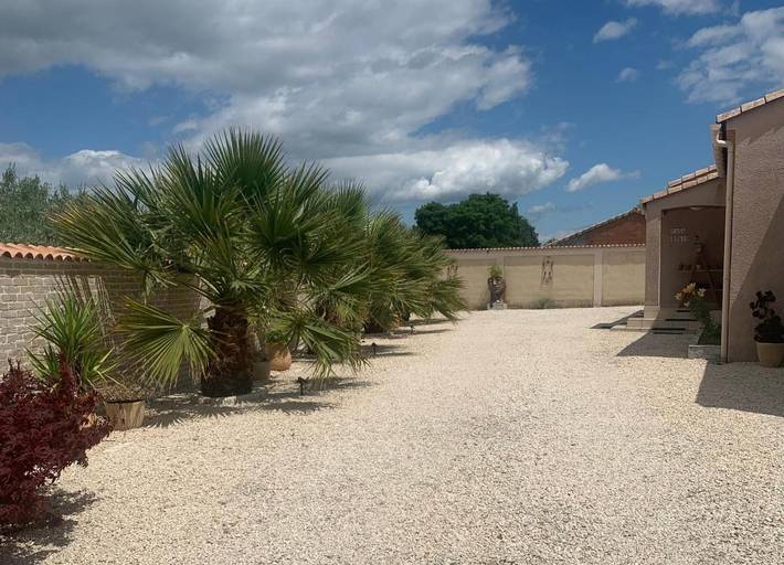 Gîte pour 2 personnes, avec piscine ainsi que jardin et jacuzzi à Carsan - 3