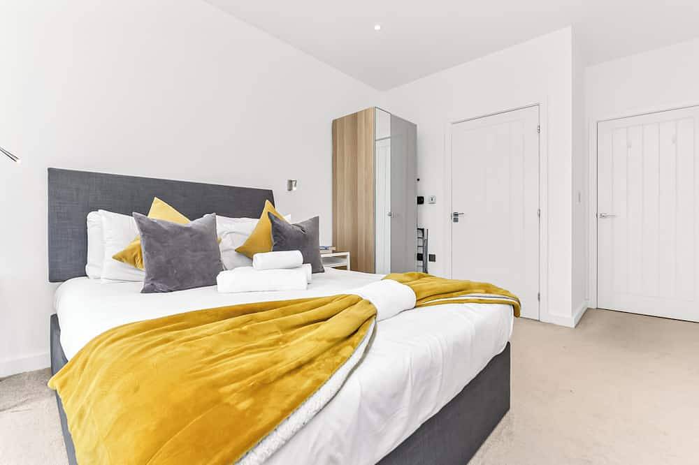 Entire apartment, Metropolitan Luxury: Chic 2Br Flat in St. Albans in Hertfordshire