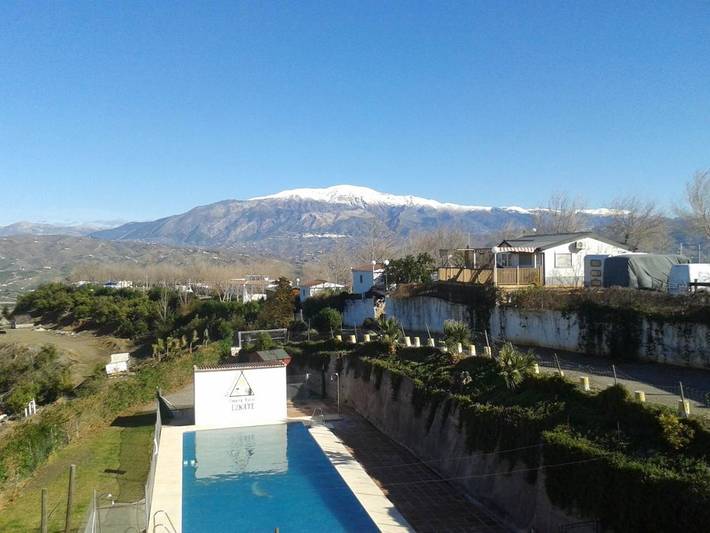 Camping para 4 personas, con jardín y piscina además de vistas y balcón en Costa del Sol