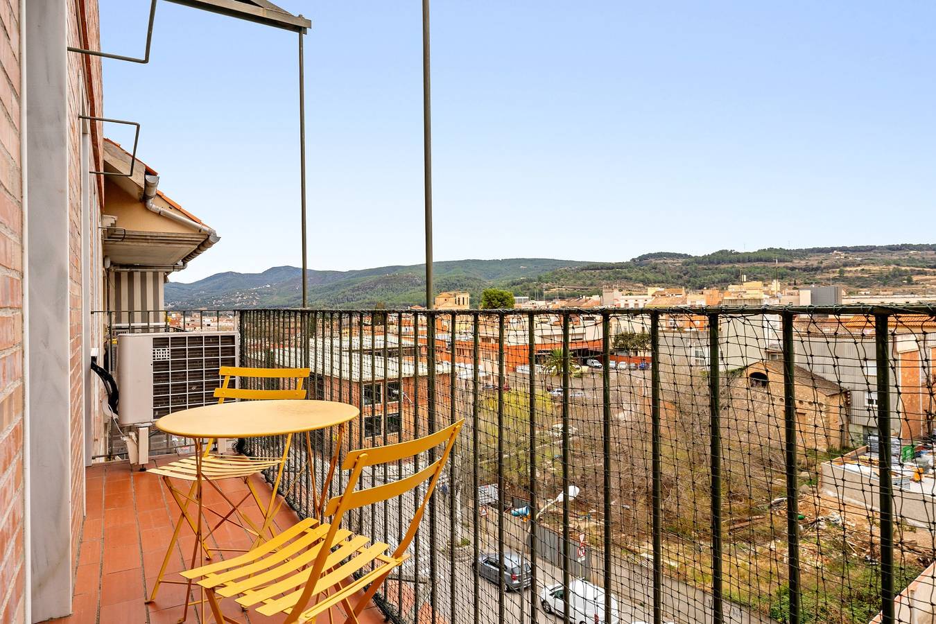 Ganze Wohnung, Ferienwohnung 'Encantador Loft' mit Bergblick, Wlan und Klimaanlage in Sant Sadurní d'Anoia, Barcelona Binnenland