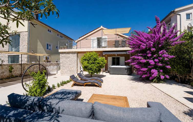 Ferienhaus für 8 Personen, mit Terrasse - 1