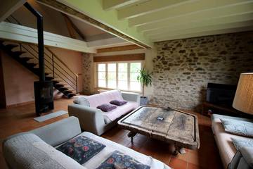 Gîte for 12 Guests in Coussac-Bonneval, Haute-Vienne, Picture 2