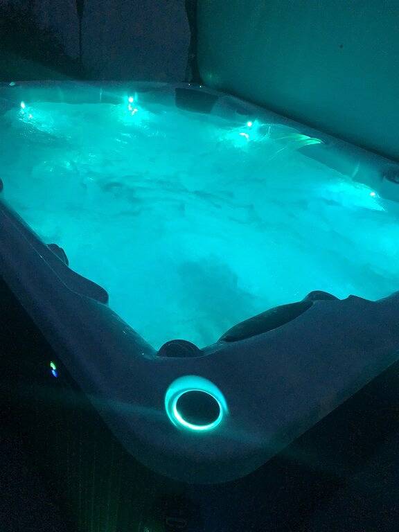 Vacation rental for 20 people, with terrace and hot tub as well as yard in Coeur d'Alene