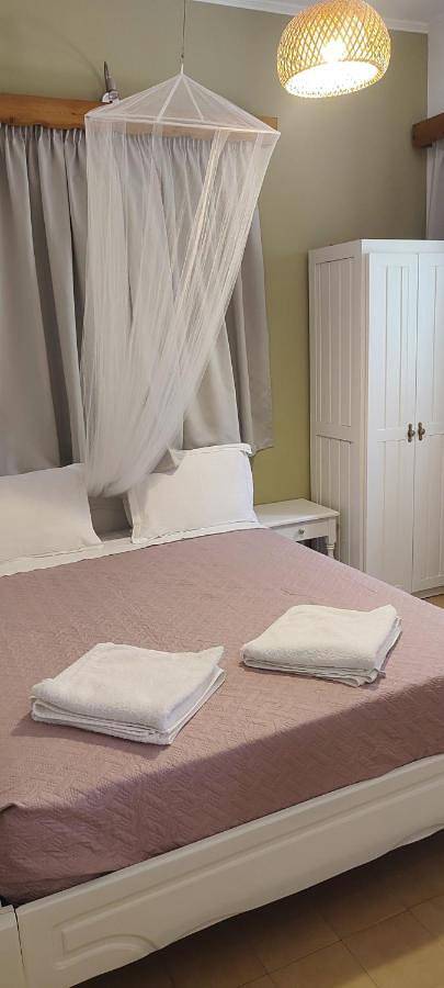 Krinelos Rooms in North Aegean Islands
