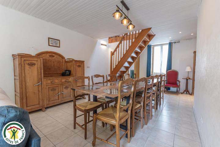 Gîte pour 10 personnes, avec jardin dans Marne - 4