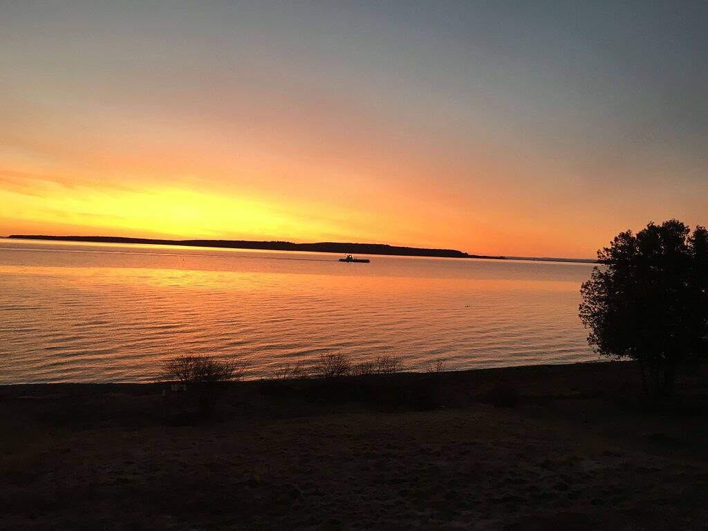 Lake Huron Oasis in der U. P in St. Ignace, Mackinac County