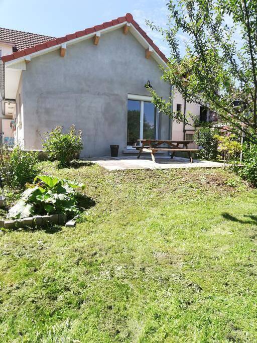Gîte pour 4 personnes, avec terrasse et jardin à Danjoutin - 2