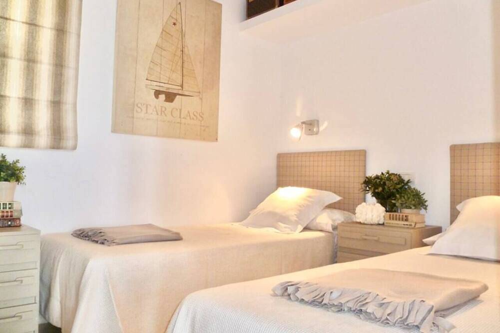 Exclusiva Villa privada con vistas al mar. in Santa Catalina (Tenerife), La Guancha