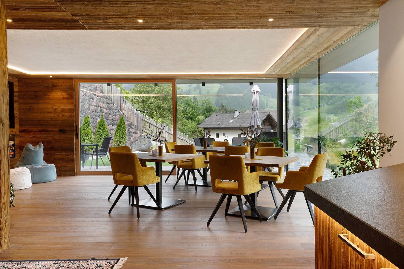 Entire apartment, Apartment 'König Laurin' with Mountain View, Shared Terrace and Wi-Fi in St. Zyprian, Tiers