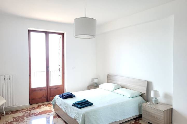 Air-conditioned beach house between Scilla and Reggio Calabria in Villa San Giovanni, Provincia di Reggio Calabria