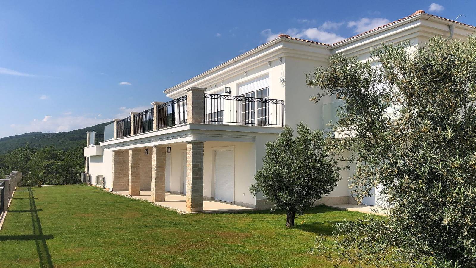 Villa Vespera  mit beheizten Infinity-Pool in Crikvenica, Primorje-Gorski Kotar