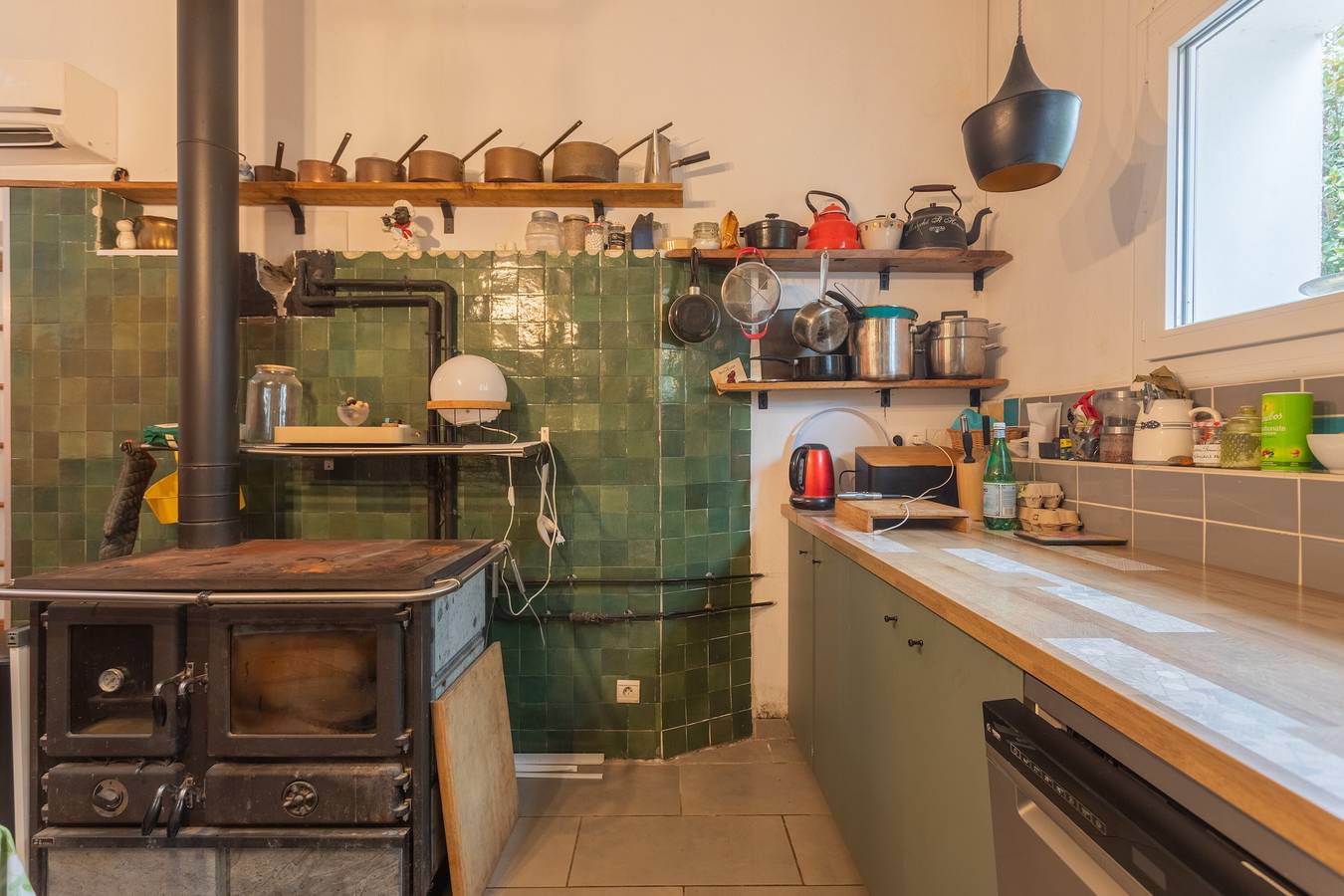 Holiday Home "Villa Arja" with Shared Pool, Wi-Fi, and Air Conditioning in Parbayse, Béarn