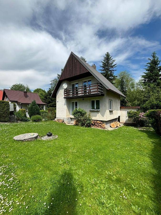 Dom dla 4 osób, z Balkon i Taras oraz Ogród i Widok w Pilzno