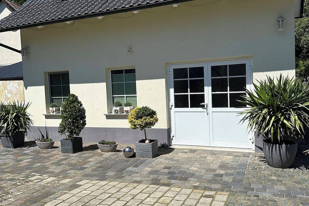 Ferienhaus zum Gässchen, ruhig gelegen, mit Terrasse in Weißenfels, Saale-Unstrut