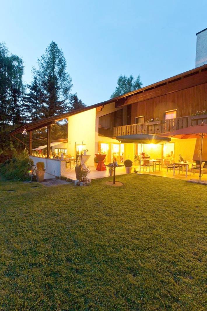 Gästehaus für 3 Personen, mit Garten und Ausblick sowie Sauna - 1