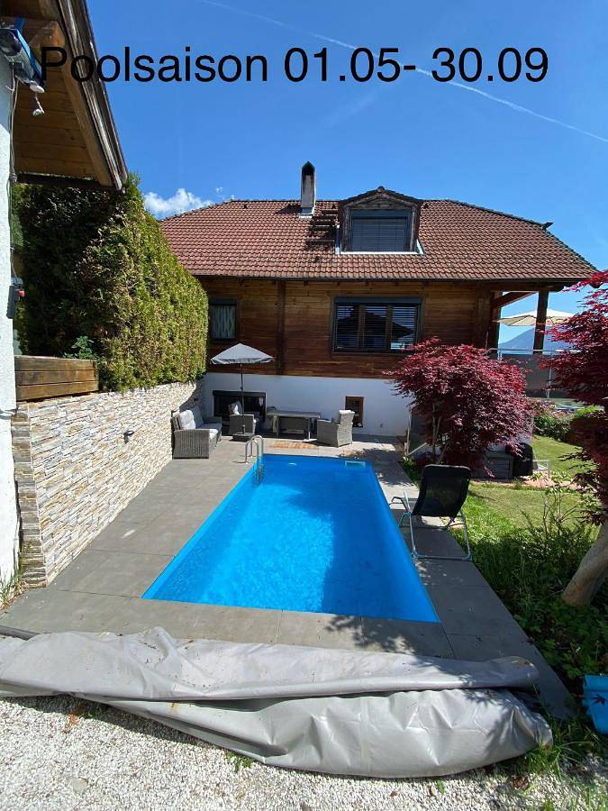 Apartamento de vacaciones para 4 personas, con piscina y jardín además de vistas y sauna - 1