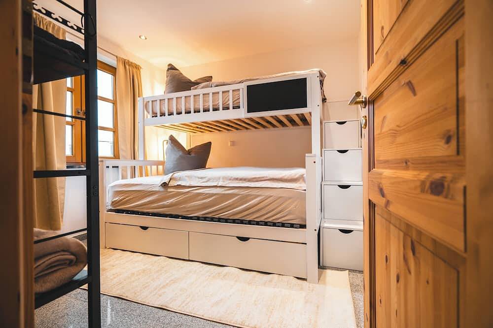 Ganze Wohnung, Ferienwohnung im Grünen – mit Seeblick, Terrasse & Grillspaß in Garden (Lohmen), Lohmen