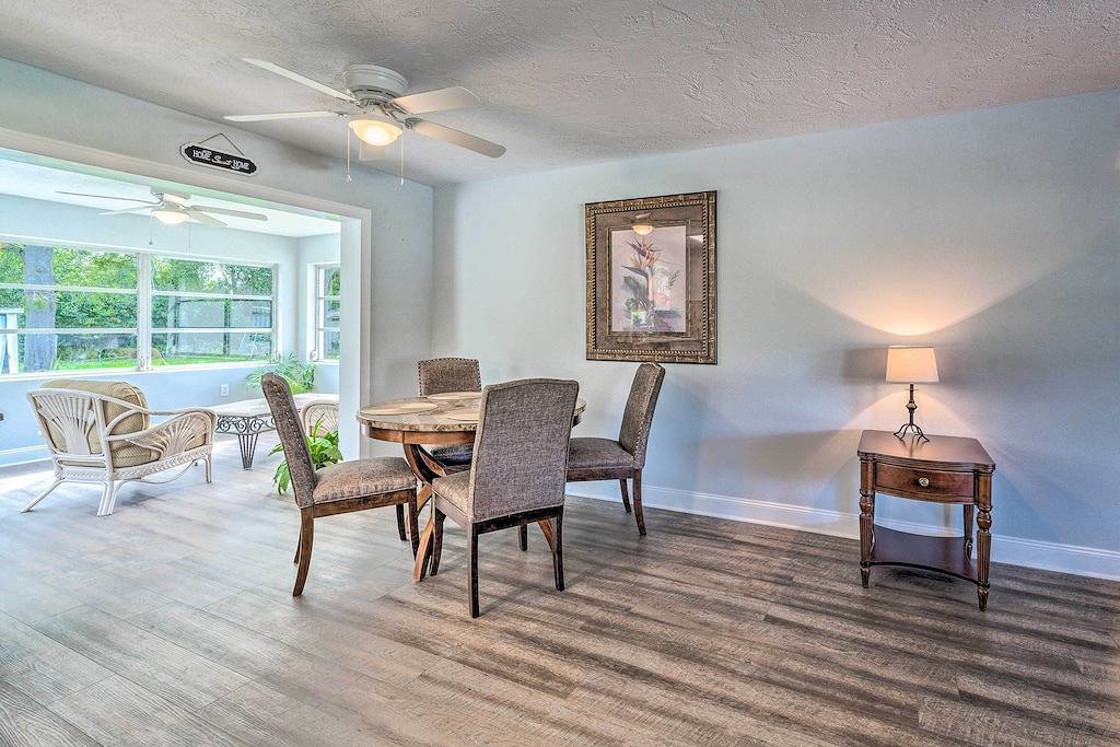 Contemporary Gem w/ Sun Room in Beverly Hills! in Citrus County