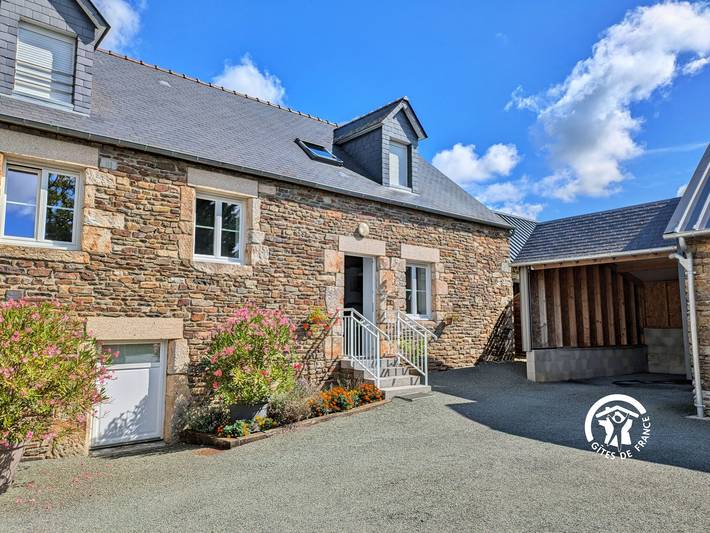 Gîte pour 4 personnes, avec Terrasse et Jardin à Saint-Calais-du-Désert