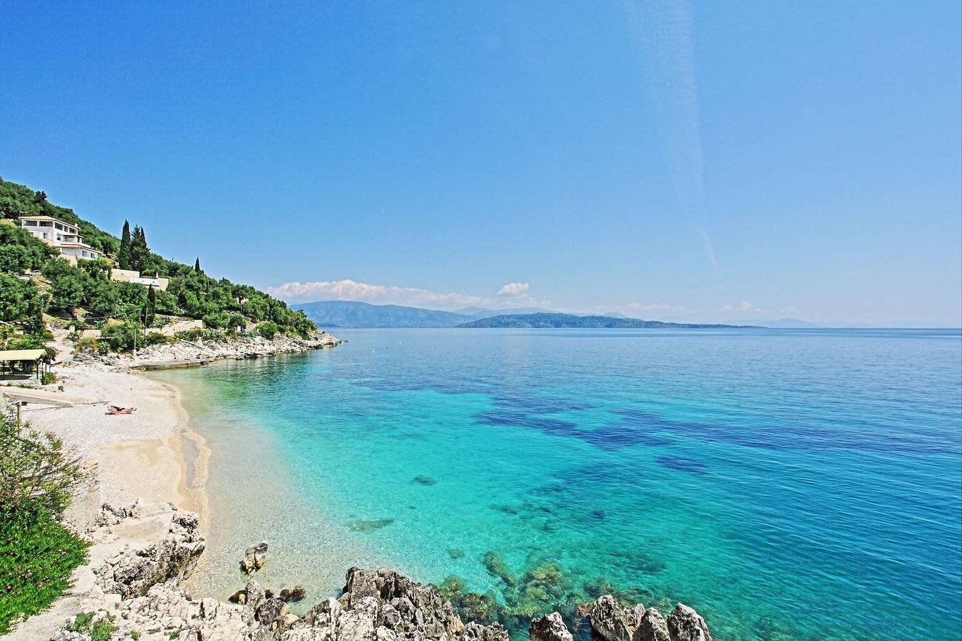 Villa Dora: Pool, 50m from the beach in Katavolos, Korfu