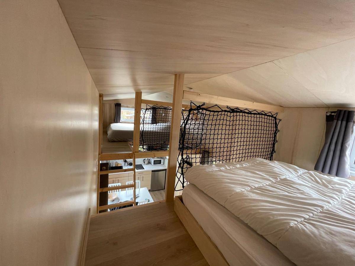 Eco Tiny house in La Brée-les-Bains, Côte de Beauté