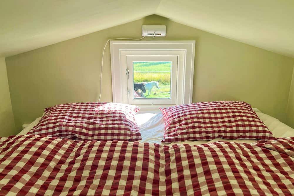 Mikrohaus in einem alten Rosengarten auf einem Kleinbauernhof in Frogn