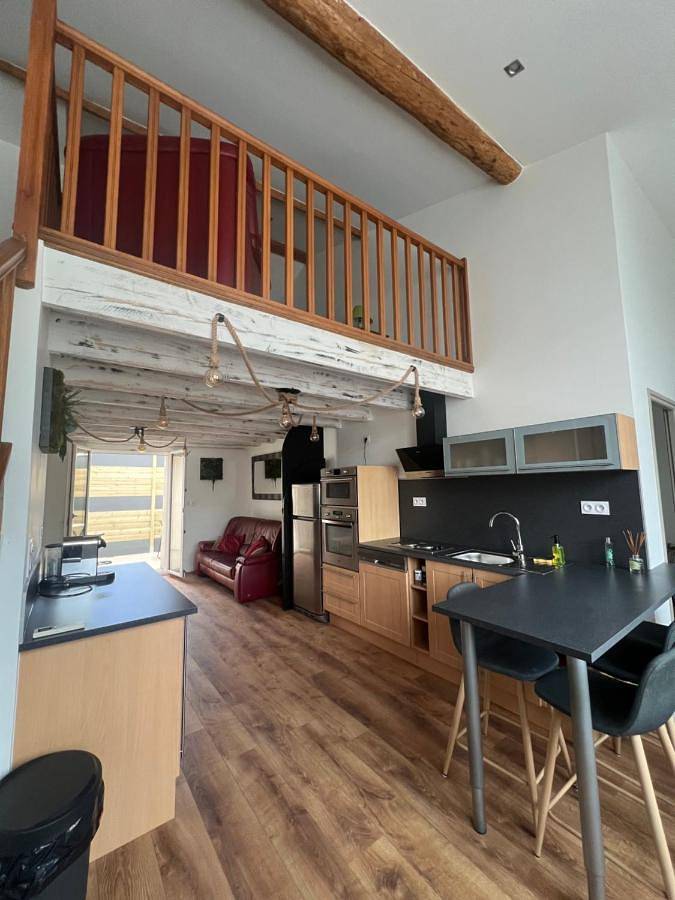 Gîte pour 4 personnes, avec balcon à Les Haies