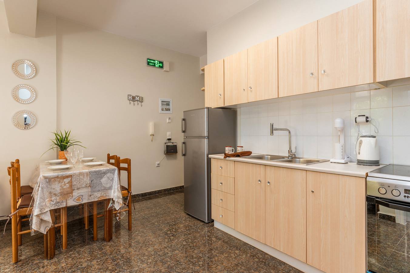 Ganze Wohnung, Apartment 'Astros' mit Balkon in Kynouria