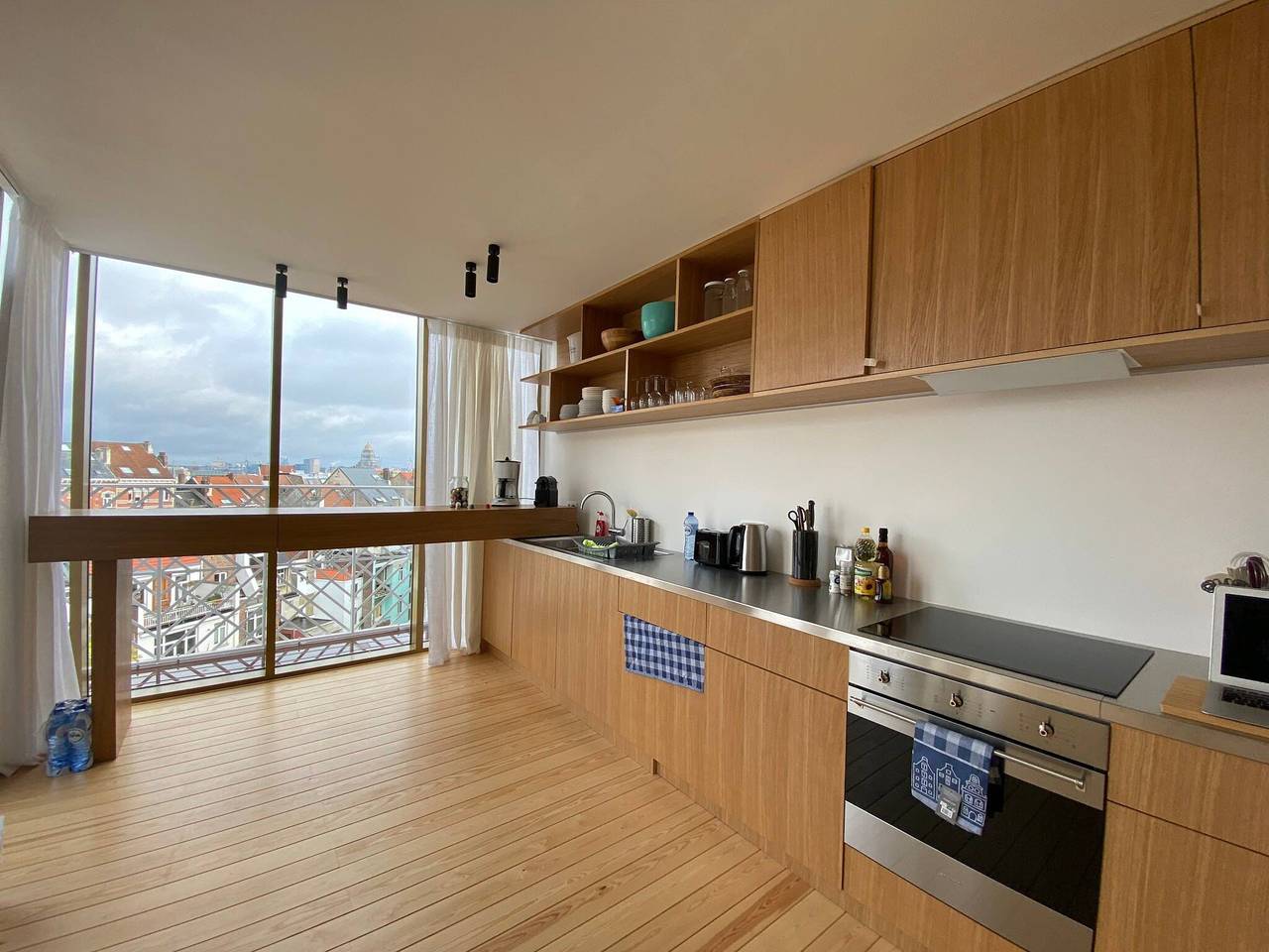 Entire apartment, Top Floor New Duplex Stunning View In Trendy St Gilles in Saint-Gilles (Belgium), Brussels region