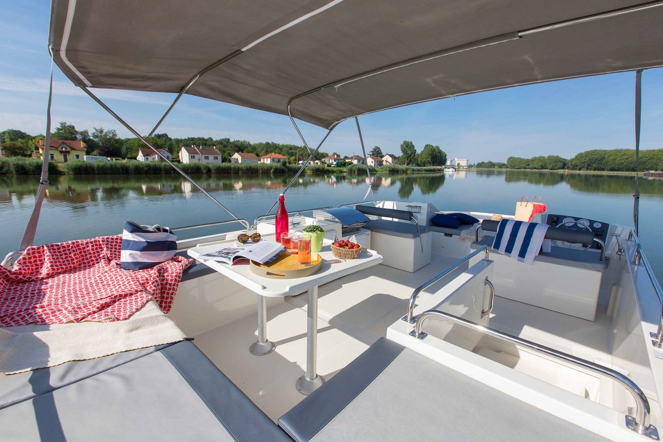 Horizon 1 – Self-drive boat in Castelnaudary in Castelnaudary, Carcassonne region