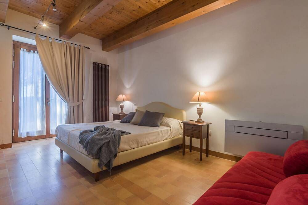Villa Il Fiore e la Farfalla - Villa, 7 Zimmer, Pool, Wlan, Haustiere, Marken in Pesaro, Valle del Metauro