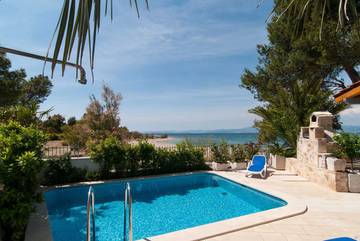 Villa for 8 People in Supetar, Brac, Photo 2