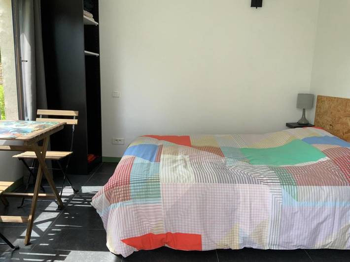 Gîte pour 2 personnes, avec jardin et vue à Thaims