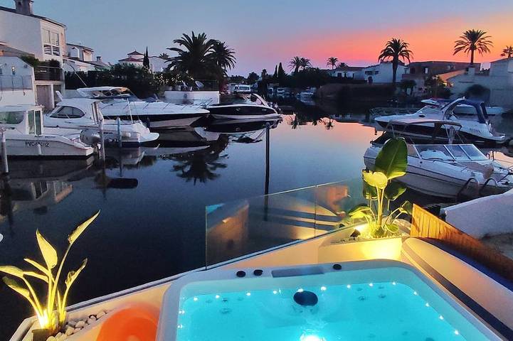 Holiday apartment for 4 people, with hot tub and terrace as well as garden, with pets - 1