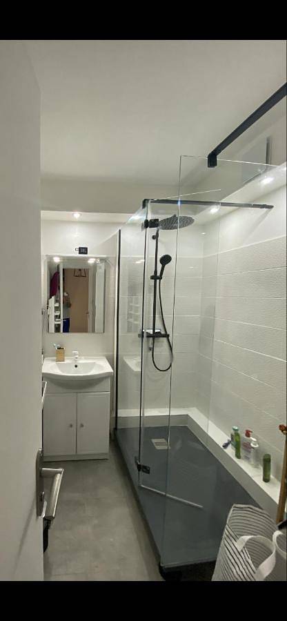 Gîte pour 3 personnes, avec balcon dans Office De Tourisme De Saint Cast Le Guildo - 4