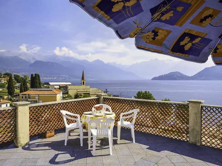 Ferienwohnung für 6 Personen, mit Balkon und Terrasse in Pianello del Lario
