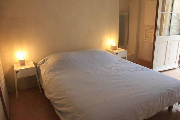 Location de vacances pour 12 personnes, avec terrasse et jardin à Montségur-sur-Lauzon - 2