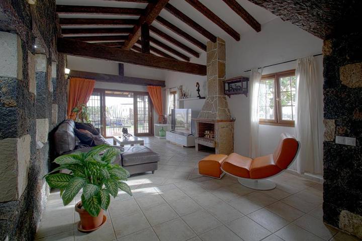 Casa rural para 6 personas, con piscina además de vistas y jardín, Familias con niños en Tuineje - 4