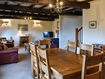 Log Cabin for 7 People in Cumbria, Photo 2