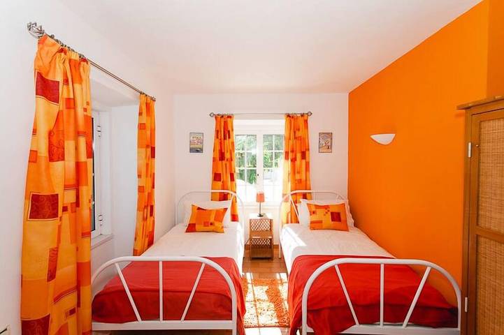 Gîte pour 6 personnes, avec jardin ainsi que jacuzzi et terrasse à Monchique - 4