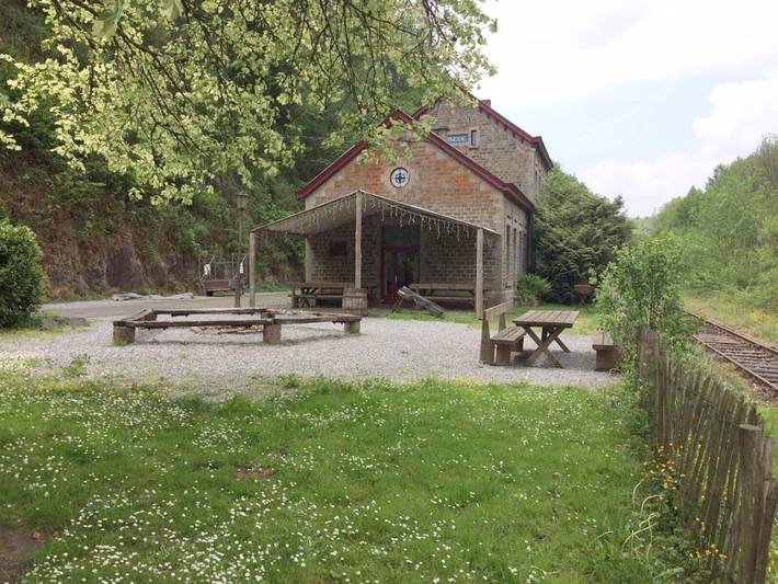 Maison de vacances pour 24 personnes, avec vue et jardin à Yvoir