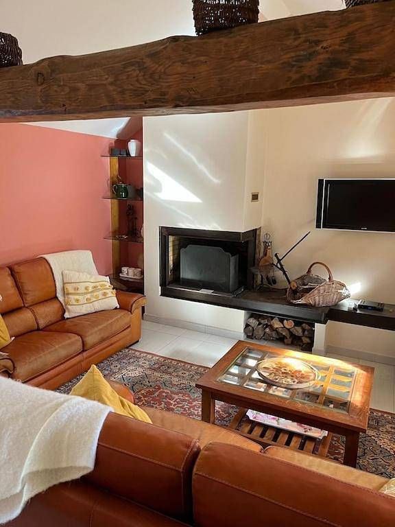 Location de vacances pour 7 personnes, avec vue ainsi que jardin et terrasse à Castelnau-de-Brassac - 4