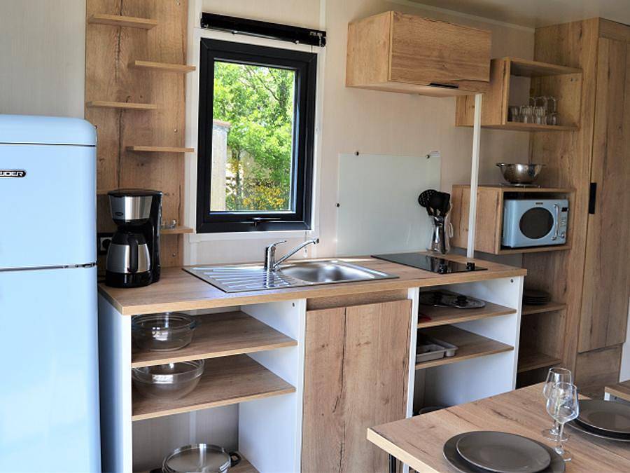Camping Domaine de Kervallon - Mobile home 4 persons - 2 bedroom cabin in Caro, Vannes region
