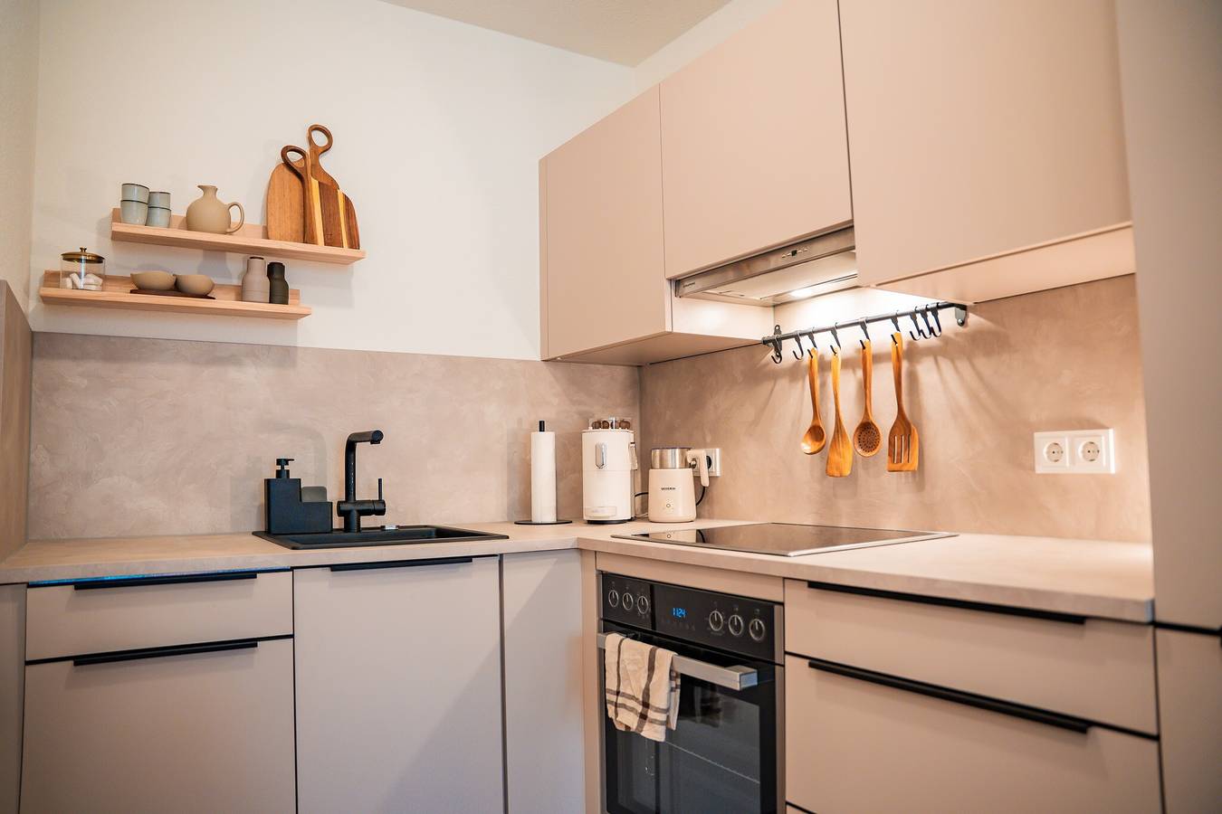 Apartamento entero, Apartamento 'Riversidesuite Tübingen' con terraza compartida, jardín compartido y Wi-Fi in Tubinga, Neckar-Alb