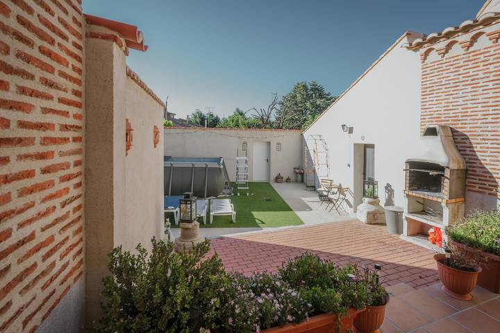 Casa rural con piscina para 12 personas, con jardín en Provincia de Ávila - 2